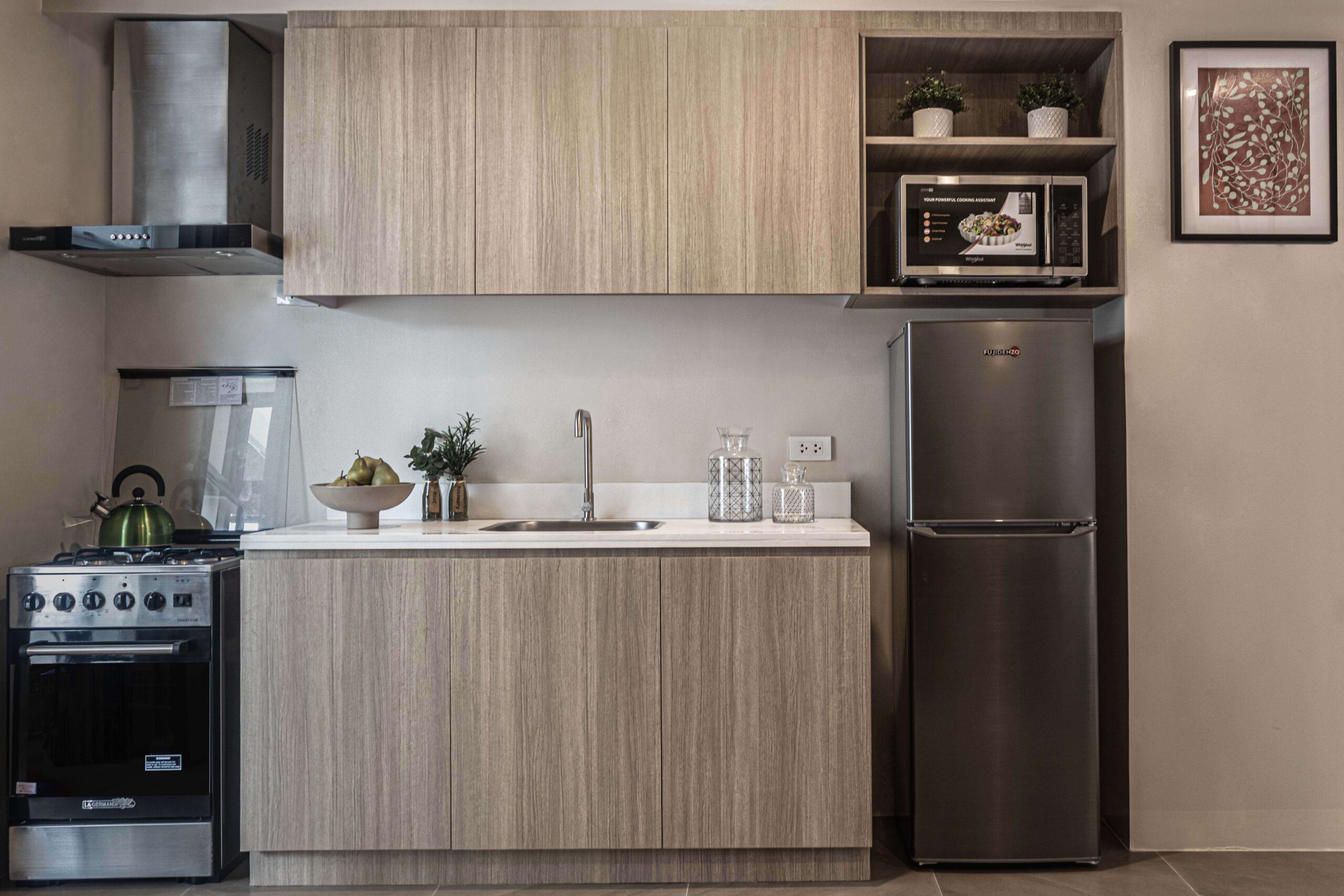 Tierra Lorenzo Lipa Kitchen Area