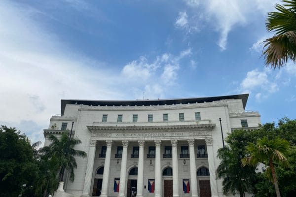 Front view of the National Museum of Natural History building